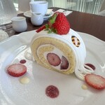 上野精養軒 本店レストラン - いちごのロールケーキ