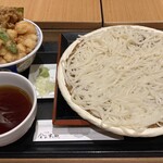 稲庭うどんとめし 金子半之助 - 稲庭うどんとばら天丼