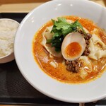 Beni yoshibou - 刀削坦々麺880円 辛さ3.しびれ3 半ライスサービス