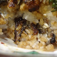 那古野 しば福や 名駅店 - 丼の飯の中にも鰻