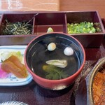 あつた蓬莱軒 本店 - 薬味　香の物　お吸い物