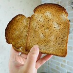 ブーランジェリ･エ･カフェ　オブジェ - 全粒粉食パン♡(Sサイズ) オブジェさんの食パンは何も付けずにそのまま食べるのが大好きです！！だってそのままでもおいしいんだもん(*´ч`*)