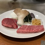 神戸プレジール - ヒレとサーロインを食べ比べ。
