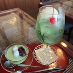 港茶屋 - 雪室抹茶ババロア＋メロンクリムソーダ