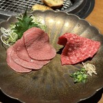 Ebisu Yoroniku - 冷製-ウチモモとトモサンカクの刺身-