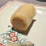 茶禅華 - 桜海老春巻き　油切れのよい軽やかな春巻き