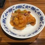 横浜中華街 重慶飯店 - 白身魚の花切り衣揚げ 四川風チリソース