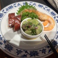横浜中華街 重慶飯店 本館 - 四種前菜盛り合わせ