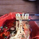 中華そば殿 - 麺はスープとよく絡む細麺。