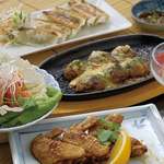 Yuki yoshi - 旬食材を使用した季節料理や居酒屋の定番メニューも豊富にあります。