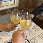 Igaguri Shokudou - オレンジワインで乾杯