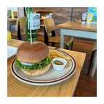 BACK COUNTRY Burger & Cafe - 