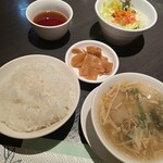 廣東料理 民生 ヒルトンプラザウエスト店 - 