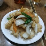 一達 - 揚げ白身魚の塩胡椒炒め　バードアイアングル