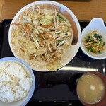 Yamada Udon - 6種野菜の野菜炒め適食