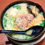 つるおか家 - 味噌ホルモン麺(980円)人気No.1