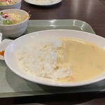 レストラン シロ - 今となっては幻の白いカレー。シチューみたいだけどちゃんとカレーの味。