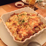 クローバー - コースのポテトとペンネのミートグラタン。