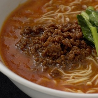 名物『坦々麺』の香ばしい風味を堪能◆四川七味で美味しさ追求