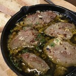 居酒屋 のすけ - 鶏レバーのアヒージョ