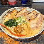 麺屋楽笑 - 味噌漬け炙りちゃーしゅー麺