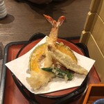 Sagami - 大海老の天麩羅　←食べ応え抜群
                        蓮根、カボチャ、白身、オクラ