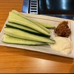 鉄板酒場 ひとじまん - もろきゅう