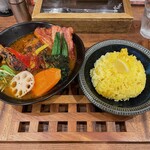札幌スープカレー絲 - やわらか煮込チキンレッグ＋オクラ＋厚切りベーコン