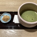 SORA - お抹茶。お茶受けのお焼きがかわいい