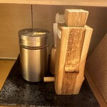 らぁ麺 吉井 - 卓上の調味料類