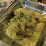 インド料理 パリワル - 乳製品のほのかな酸味にゴーヤの苦味がマッチした野菜カレー