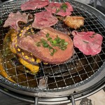 焼肉 朧 - 