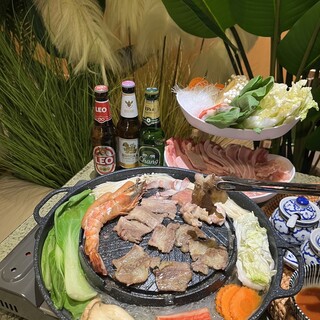 《タイ式しゃぶしゃぶ焼肉・ムーガタ》お肉と野菜を美味しく♪