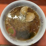 進龍 - シンプル醤油ラーメン