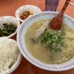 金龍ラーメン 難波千日前店 - 