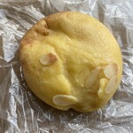 PANE PORCINI - クリームパン