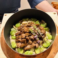 肉屋ひかり - 土鍋ご飯（味噌汁漬物ほうじ茶出汁）