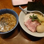 Sarusuberi - 特製つけ麺