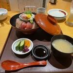 魚國 - 海鮮丼　¥2060