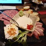 溶岩焼きグリルと世界のワイン 肉助 上大岡店 - 