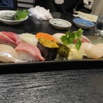 すし居酒屋 樽 - 綺麗な寿司