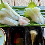 光る海 - 身がプリプリです♪小皿はしょうゆとごま油塩です