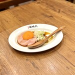 新時代 - ■とり刺しユッケ ￥638
