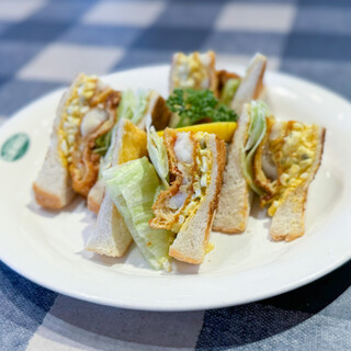 sandwich CLUB HOUSE_1