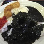 Ajiroya - 真っ黒カレーを潜らせたイカリングは、チョコドーナツのよう