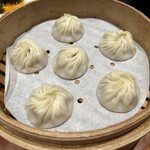 鼎泰豊 - 小龍包(6個)です。（2024年5月）
