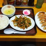 大阪王将 - チンジャオロース定食餃子付き1,180円
