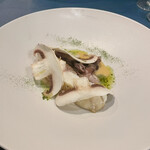 ブラッスリー リーヌ - 真鯛のポワレ。ホタルイカの旨味と白ワインのソースが合う。