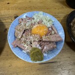 Motsuyaki Den - とろユッケレバ刺