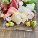 鮮魚と季節料理 和処 平塚 - お刺身盛り合わせ
